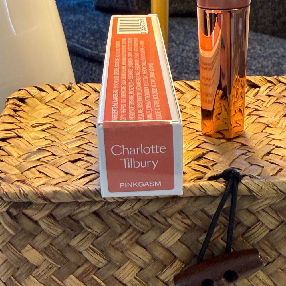 CHARLOTTE TILBURY Beauty Wand In Pinkgasm Blush - Picture 5 of 12